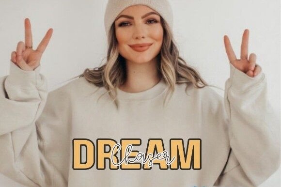 DREAM CHASER - Inspiring T-shirt Graphic